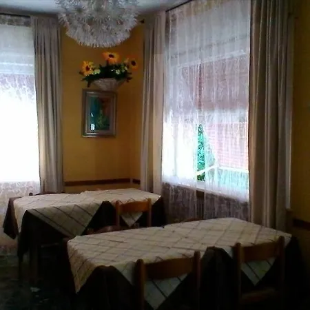 Hotel Moderna 3*