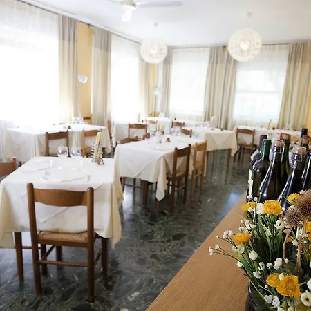 Hotel Moderna 3*
