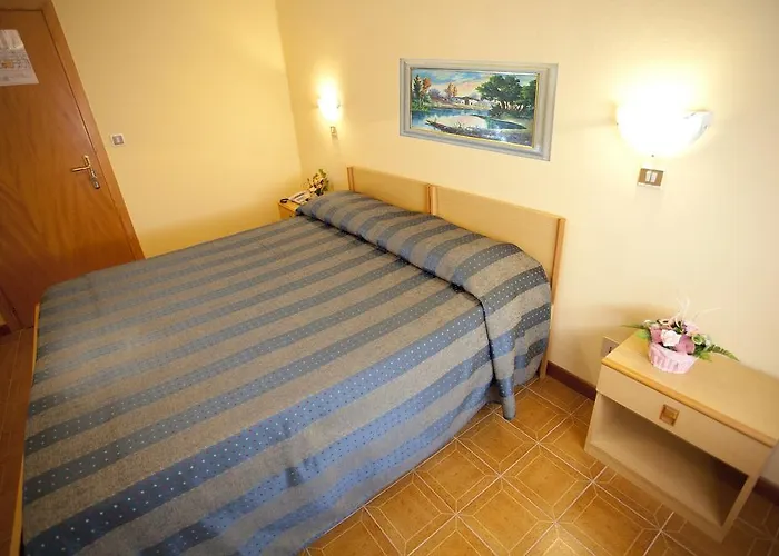 Hotel Moderna Parma
