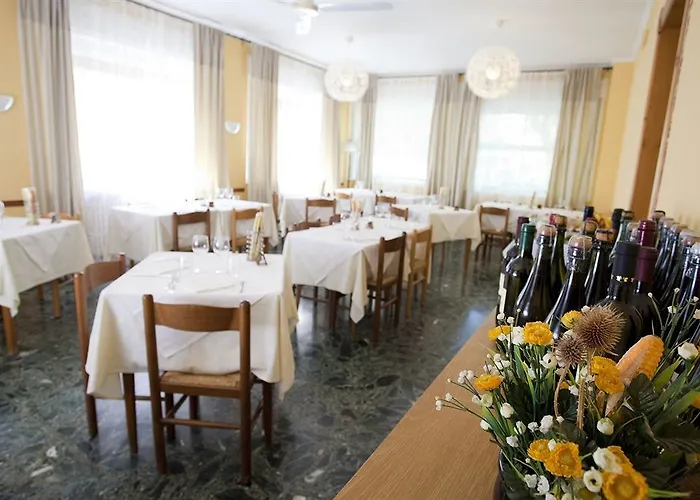 Hotel Moderna 3*